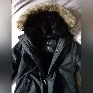 Size L TNA Summit Short Parka, Black